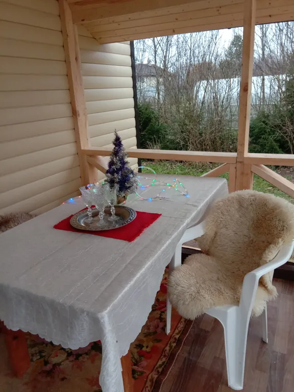 Коттедж Уютный домик на берегу озера Отрадное — Солнечное