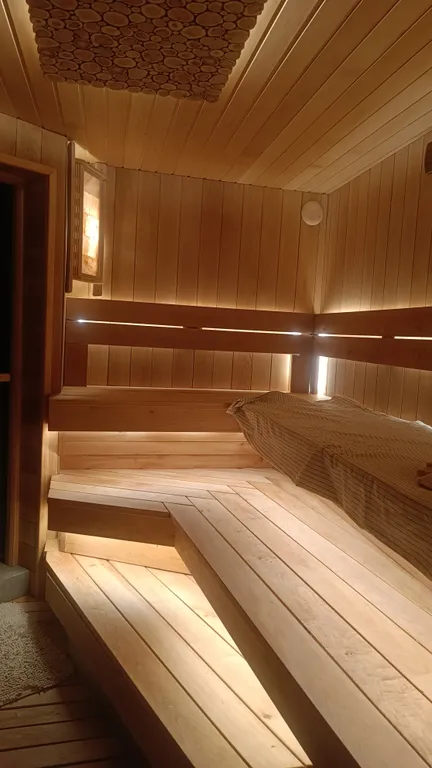 Новый уютный коттедж в черте города