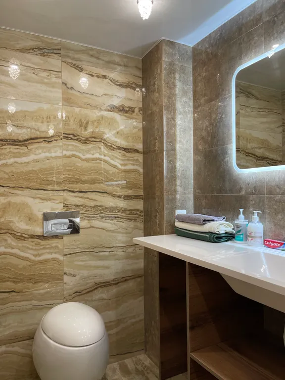 Шикарная квартира с джакузи в центре города