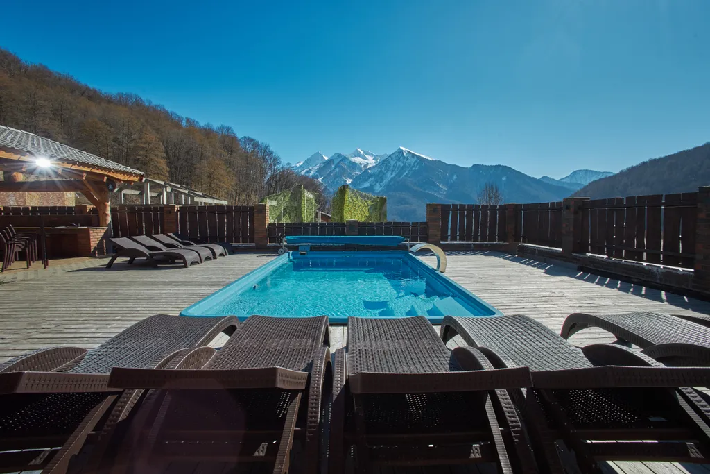 Коттедж Шале с бассейном и джакузи — Красная Поляна