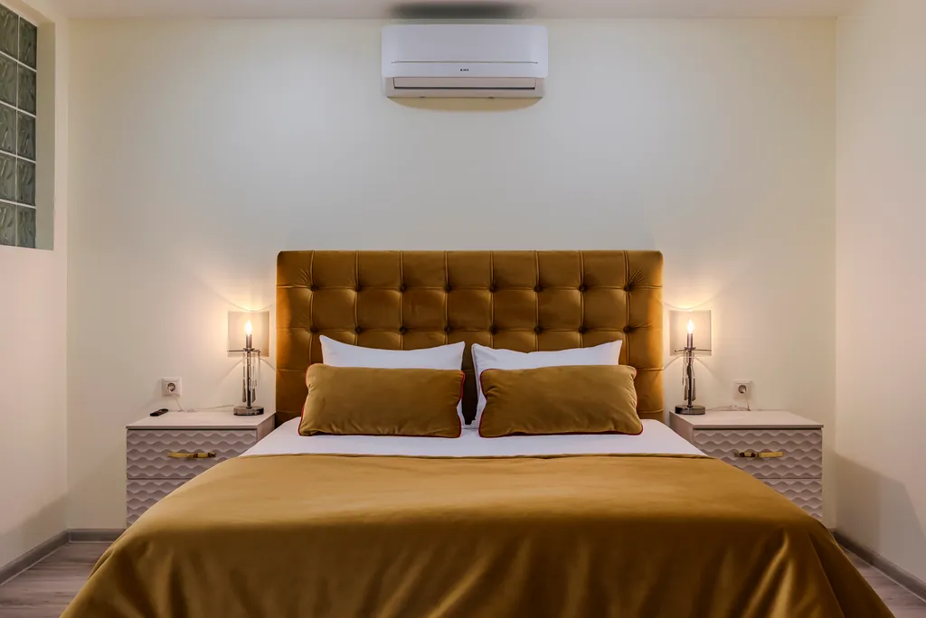 Двухэтажный апартамент с круглогодичным бассейном и залом