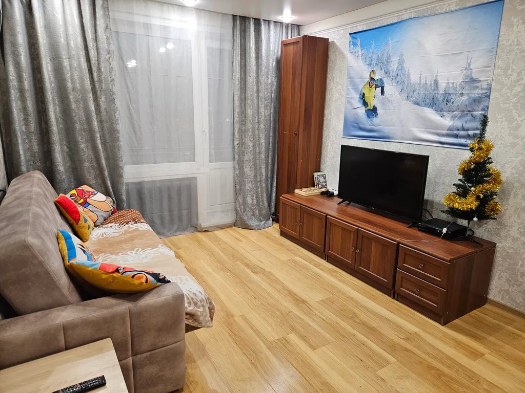 Уютная квартира — аренда посуточно в Кировск