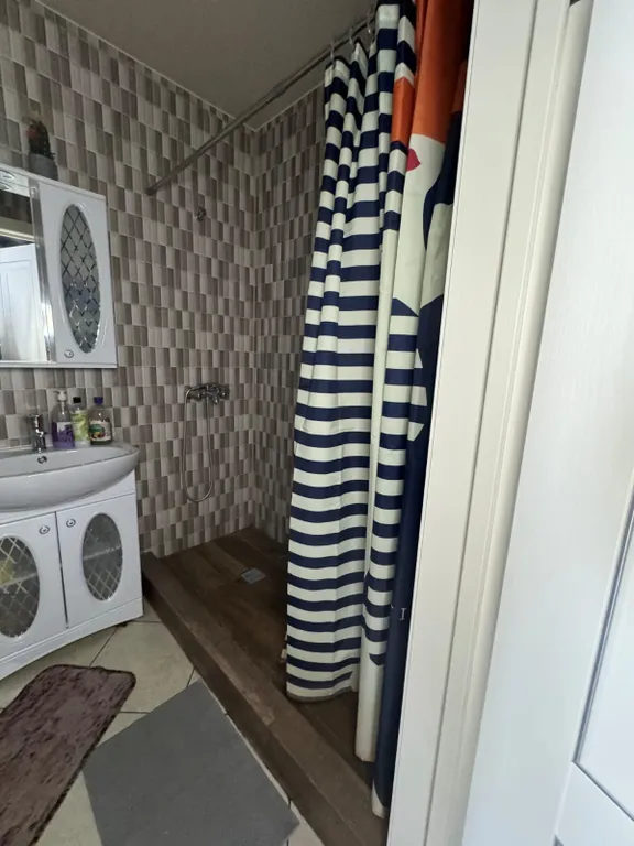 Апартамент в новом районе города с комплиментом от компании v-gosti