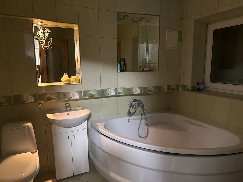 Уютный коттедж в черте города