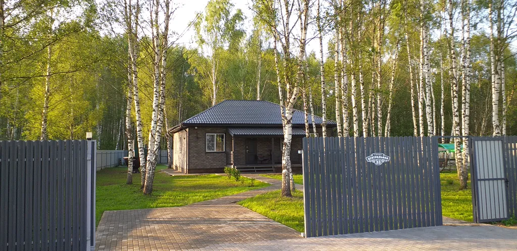 Коттедж Загородный дом у реки в лесу — Горки