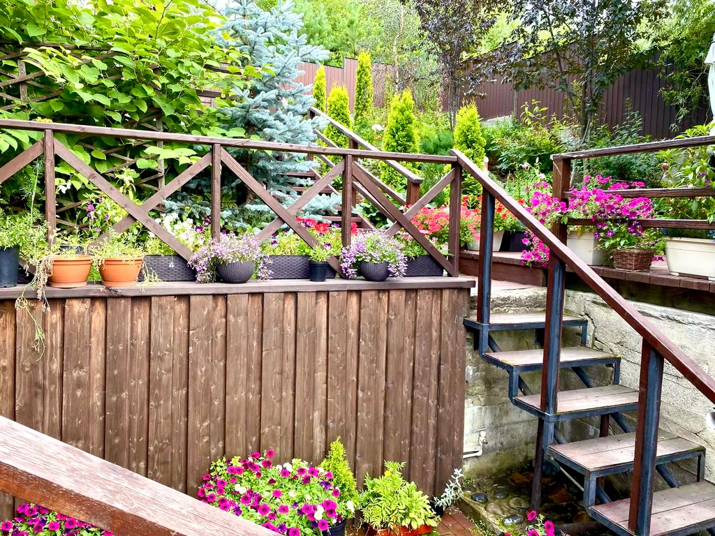 Домик в Горном Алтае с видом на горы