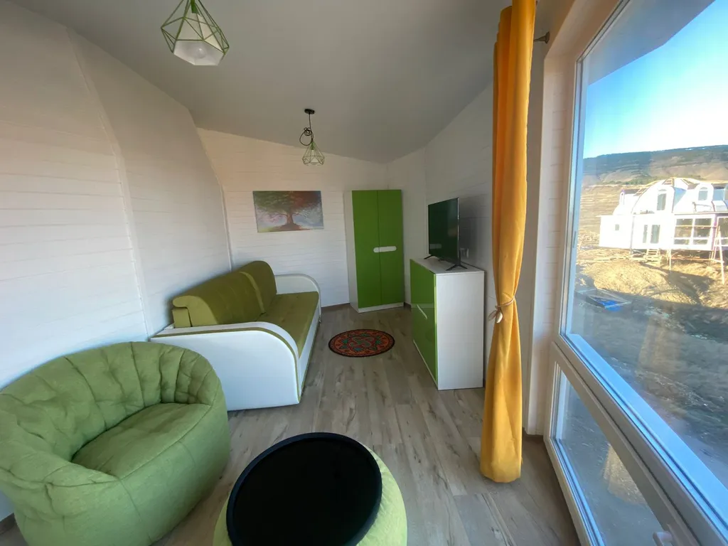 Купольный дом с видом на горы и море