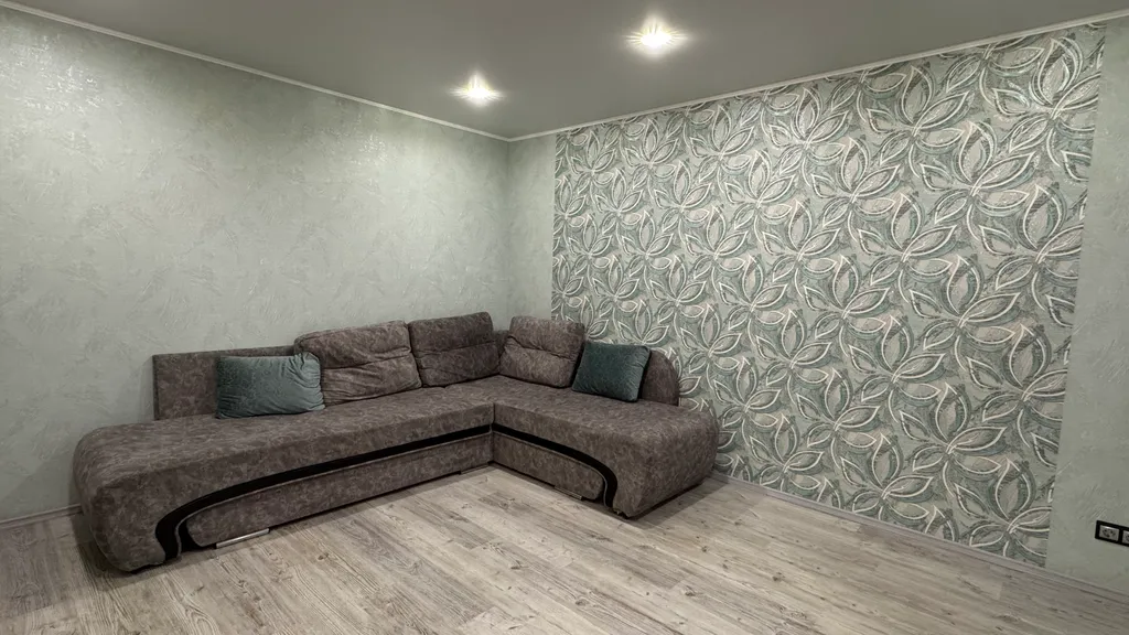 Просторная светлая квартира в центре с видом на горы