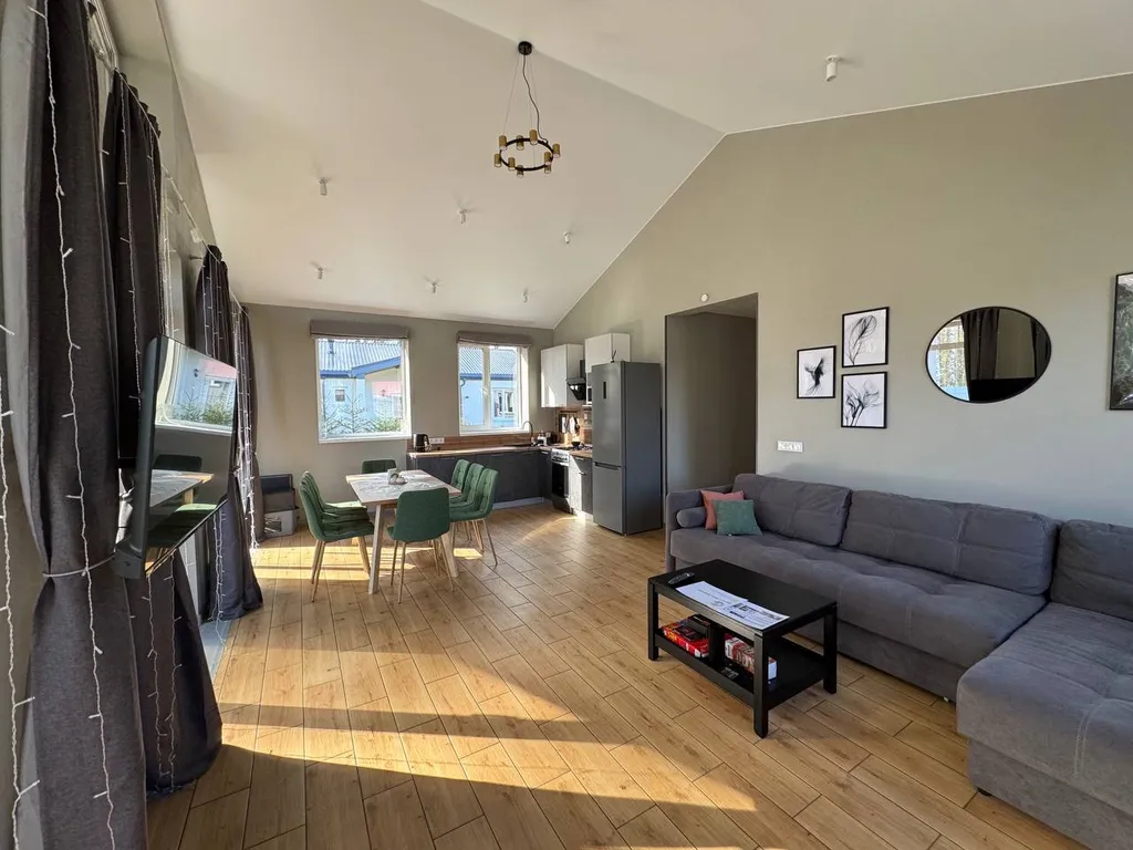 Коттедж Новый коттедж с видом на лес и в трех минутах от озера — Мга