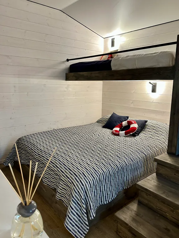 Новый коттедж с горячим бассейном