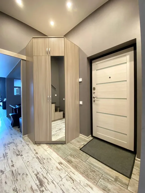 Двухэтажный апартамент в ТЦ Галерея