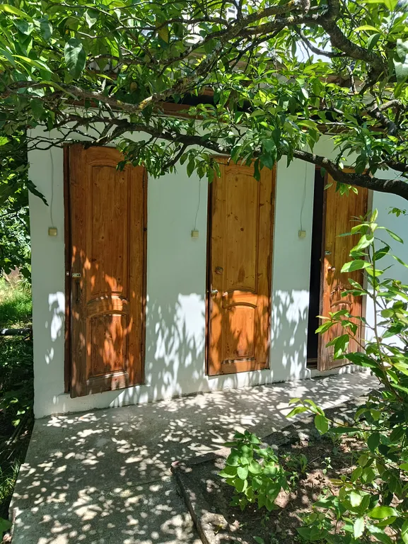 Первый этаж с отдельным входом в районе центрального рынка