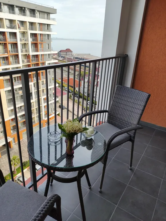 Новая студия с видом на море и горы