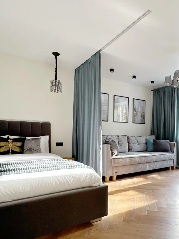 Уютная квартира в центре напротив Старого  и Нового  замков