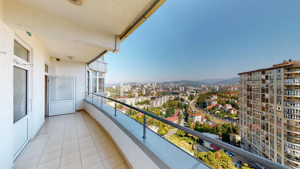 Уютная просторная квартира с видом на морпорт