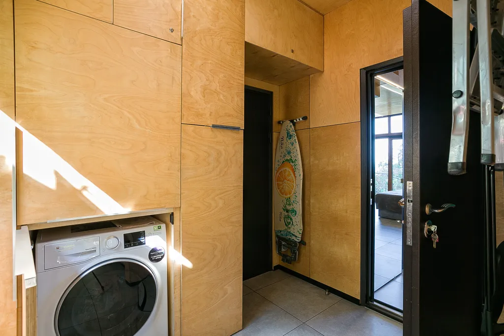 Современная квартира-студия под горой Кошка