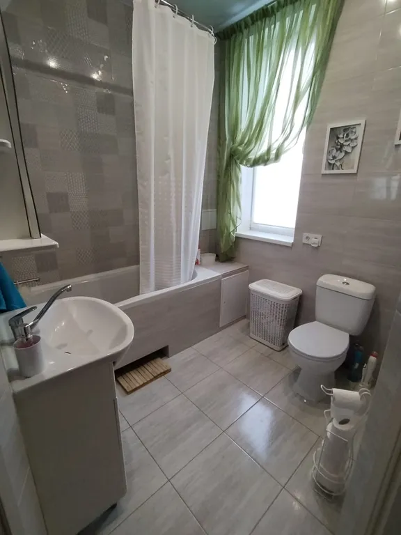 Дом с беседкой