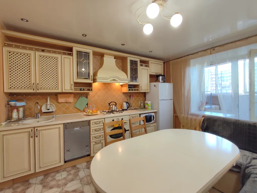 Просторная двушка с полукруглой комнатой