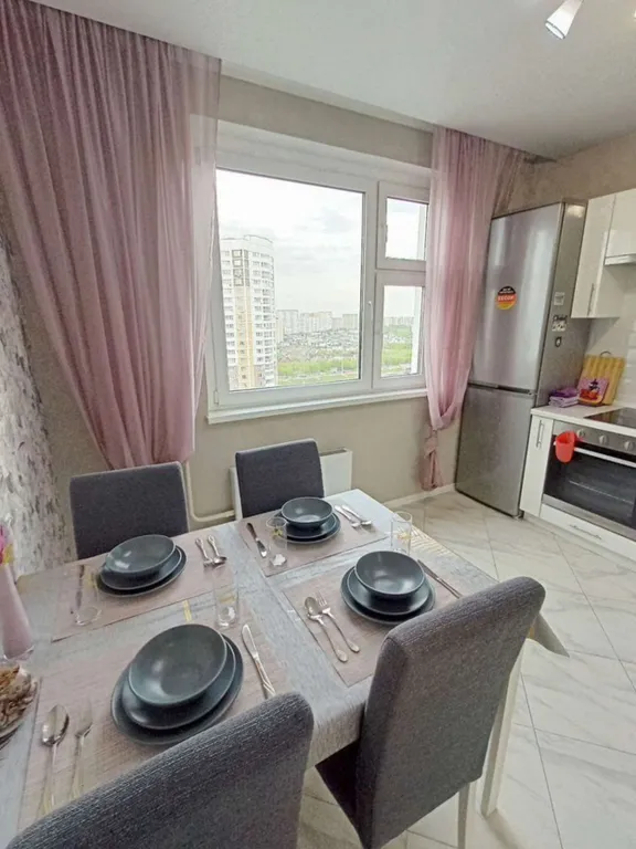 Большая суперкомфортная трёхкомнатная квартира с балконом