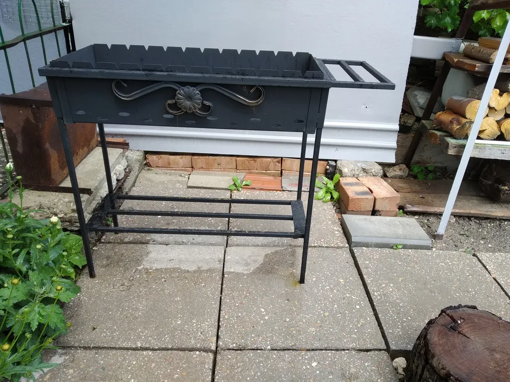 Часть дома с двумя комнатами