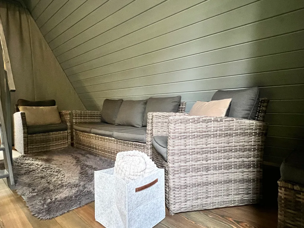 Уютный дом A-Frame в лесу