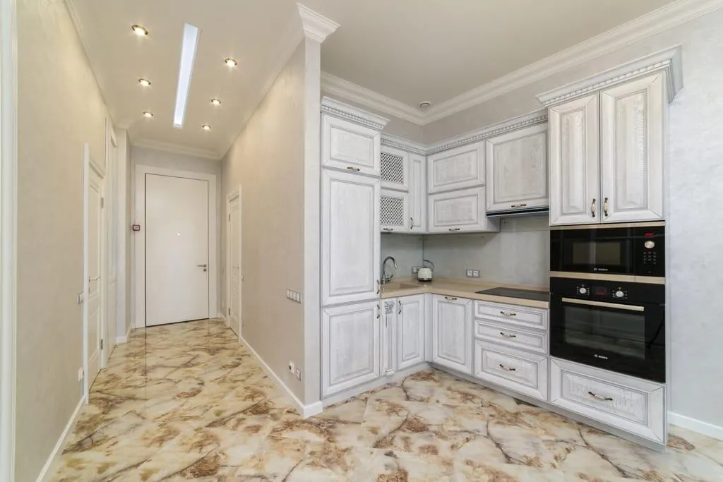 Апартамент на высоком этаже с видом на море