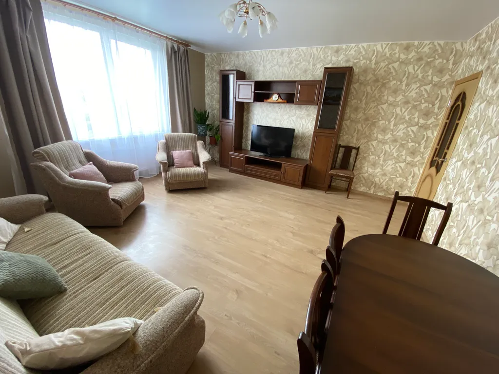 Просторная 3-комнатная квартира в центре. Новый ЖК. Установлен БОЙЛЕР.