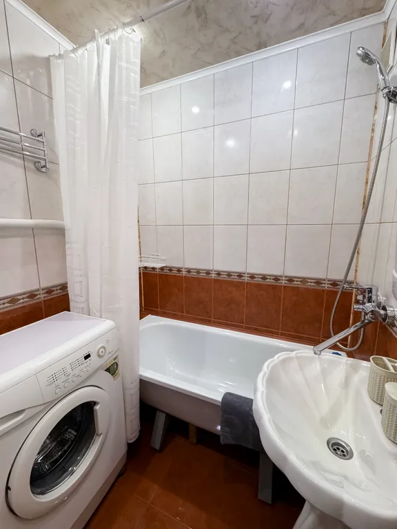 Квартира 2‑комн. квартира в центре Мурманска на ул. Коминтерна, 22 — Мурманск