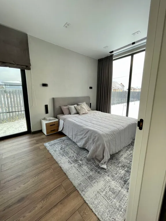 Современный дом рядом с комплексом Сорочаны