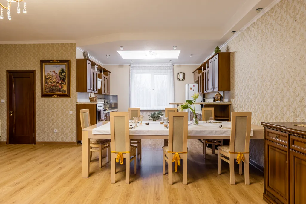 Большой коттедж на берегу Волги