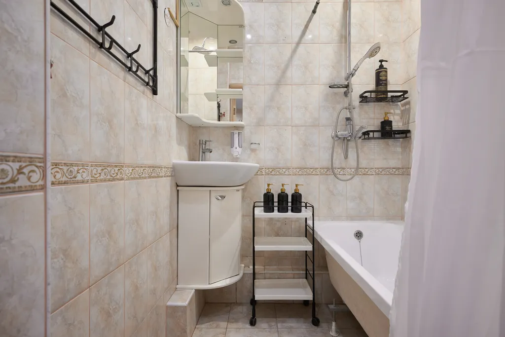 Дизайнерcкая двушка c видoм на стадион Kрaснoдaр