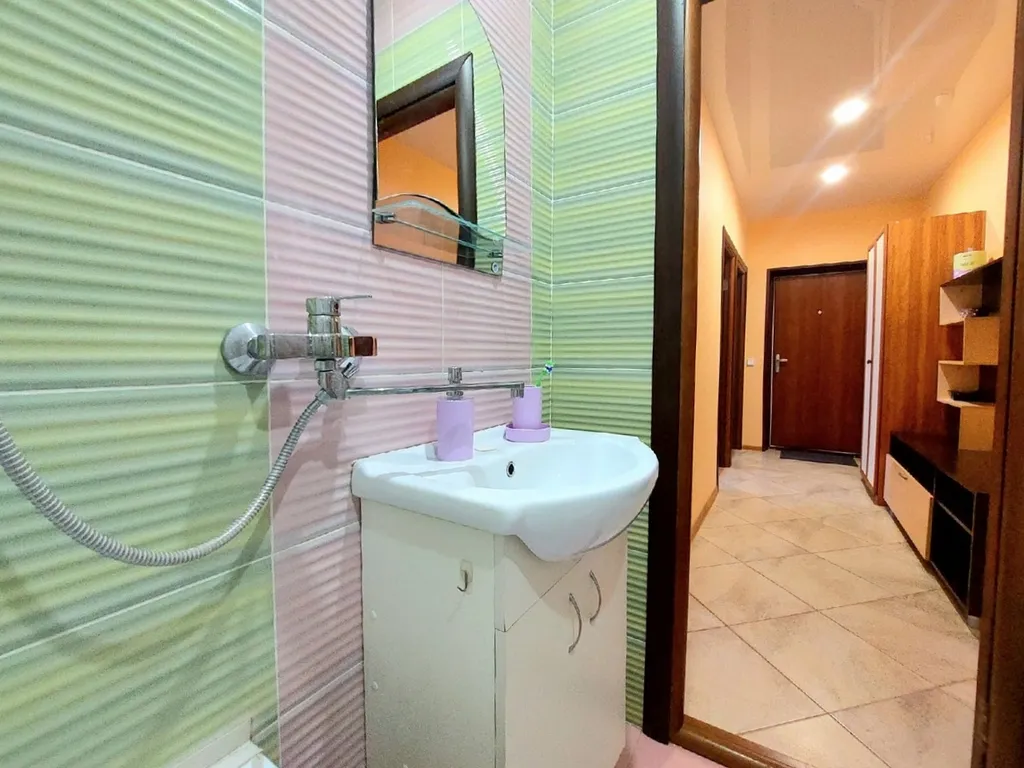 2-х комнатная квартира в тихом районе ЖК 8 Квартал