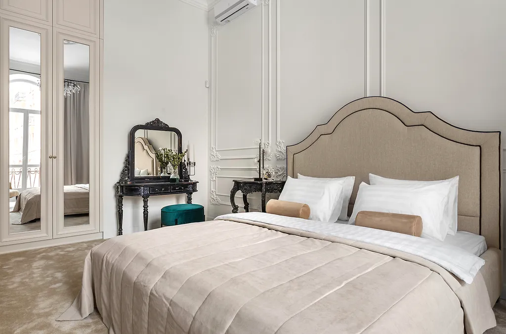 Дизайнеpские апартаменты с балконом