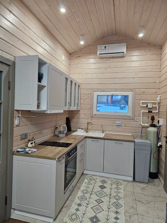 Уединенный дом в лесу