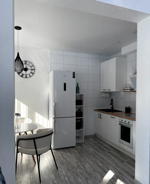 3-комнатный благоустроенный дом на берегу залива, 20 минут от города