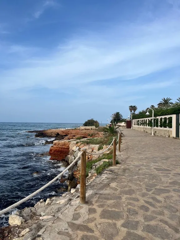 Новый дом Дения