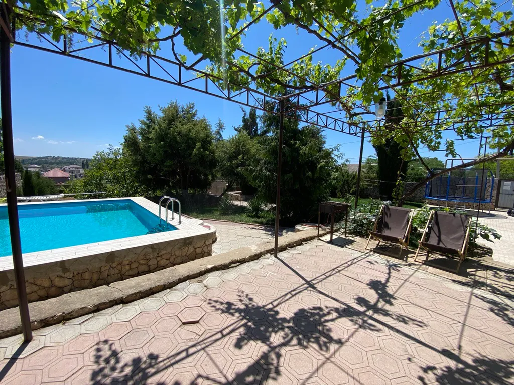 Дом с бассейном и новой баней рядом с лучшим песчаным пляжем в Орловке