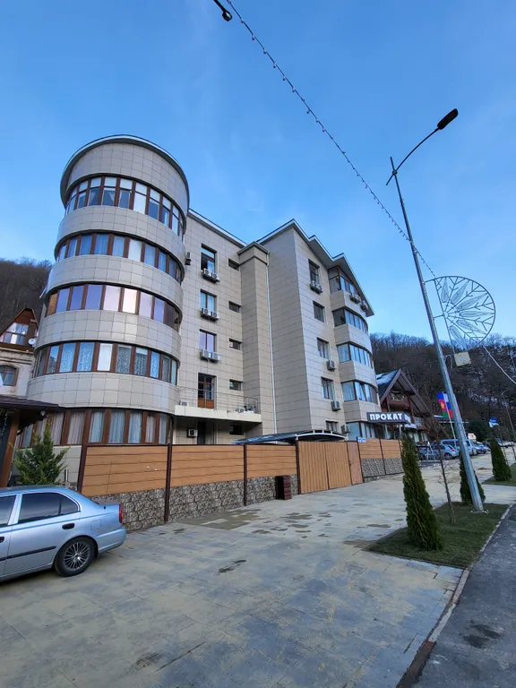 Большая квартира в центре курорта