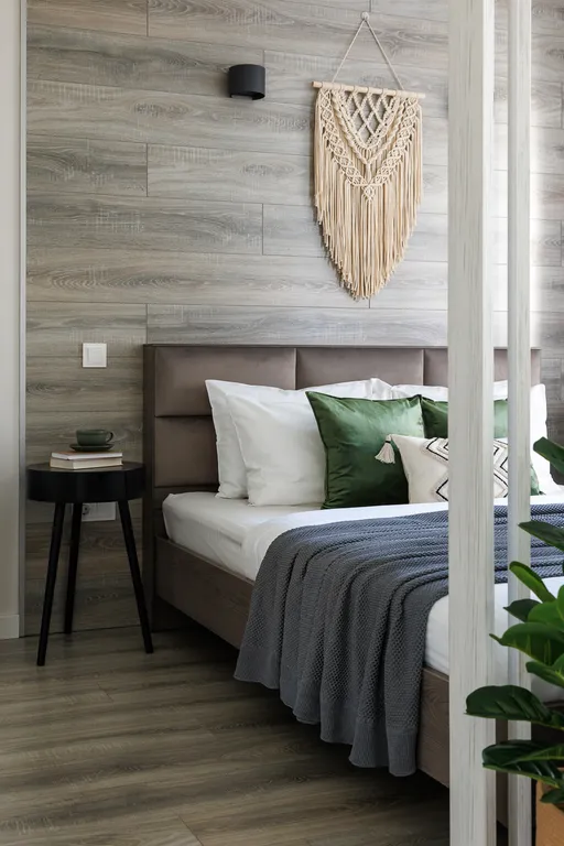 Студия возле 130 квартал с библиотекой на балконе