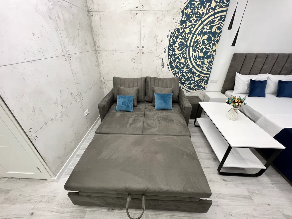 Modern Studio By Republic Square -Unique Charm