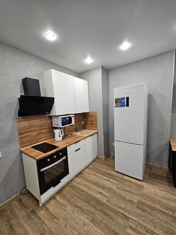 Евро двухкомнатная квартира около Меги