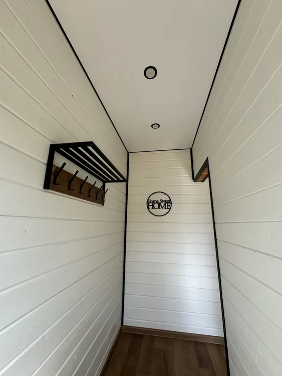 Дом с сауной, включена в стоимость, и горячей купелью на террасе