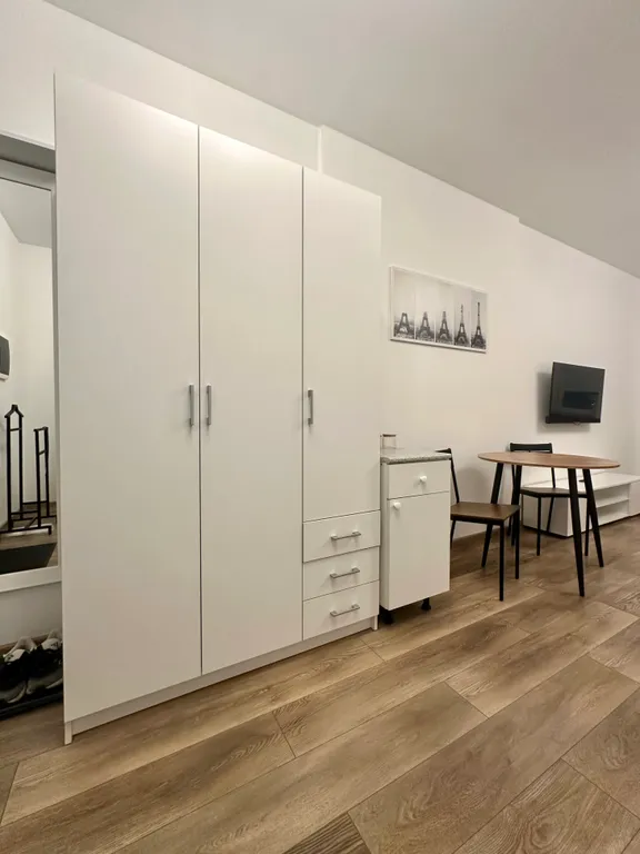 Минималистичная студия Лайтвуд