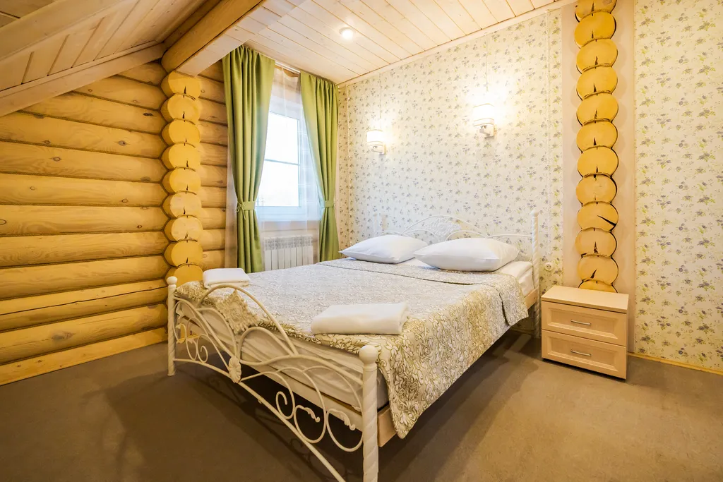 Уютные апартаменты 80 м² c 3-мя спальнями и камином в деревянном доме