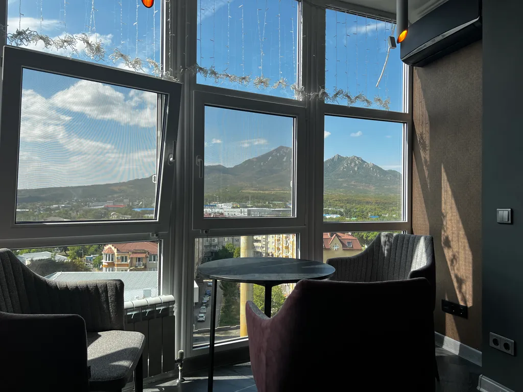 Апартамент с шикарным видом на горы