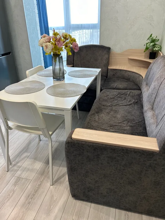 Комфортная квартира в районе Арены Ерофей недалеко от центра города.