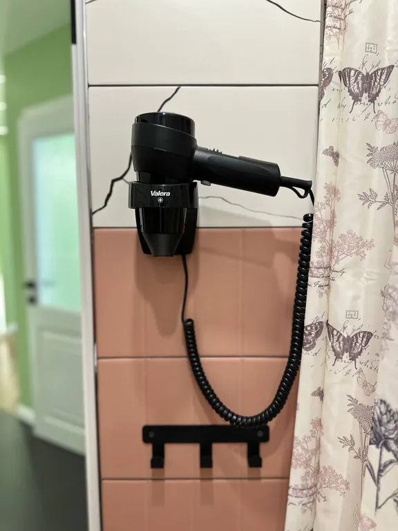 Красивая трех-комнатная квартира с дизайнерским ремонтом