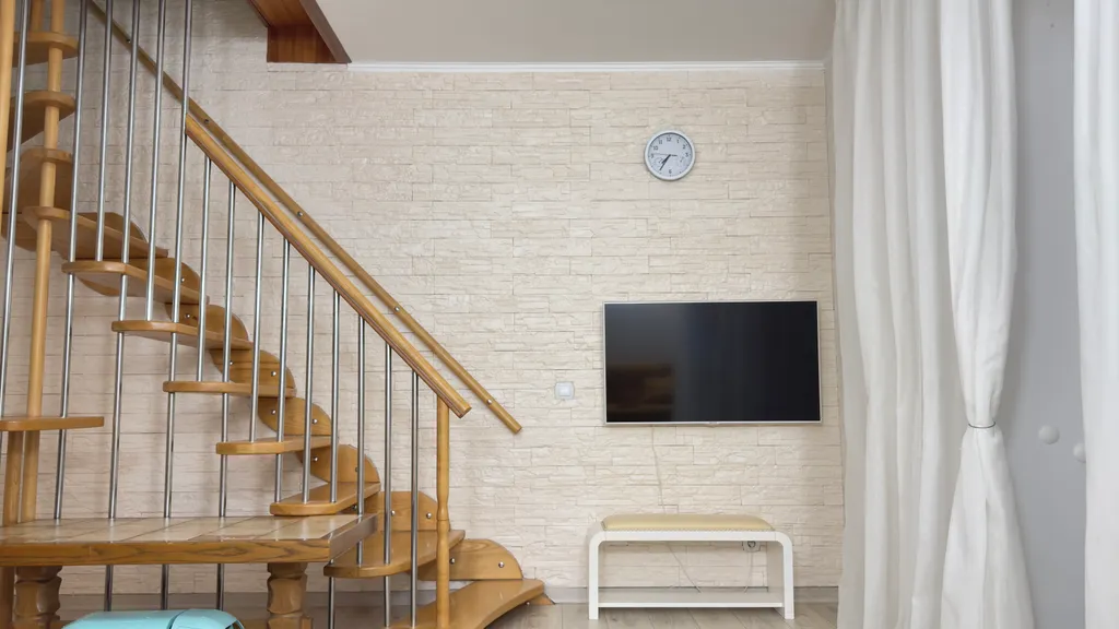 Просторная двухуровневая квартира в пяти минутах от моря