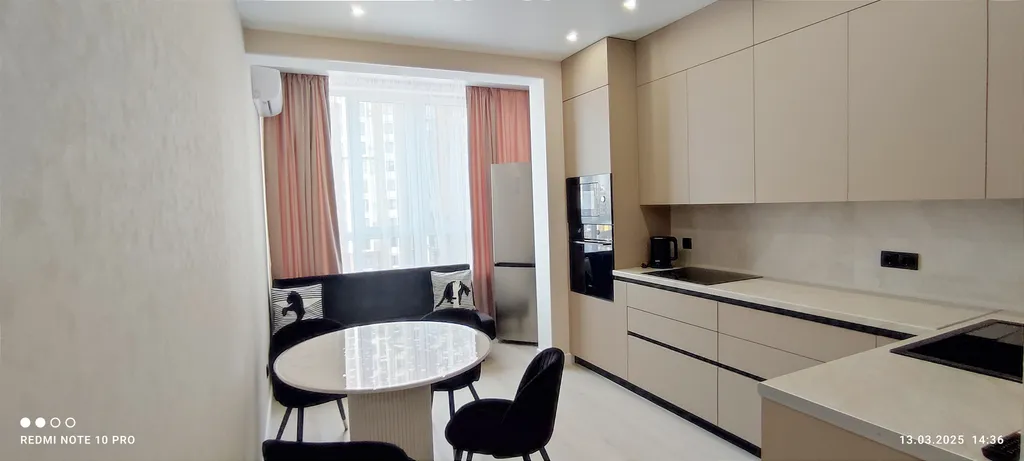 Квартира Квартира с дизайнерским ремонтом — Мирное