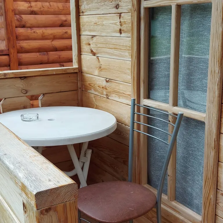 Дом в деревне на берегу реки для спокойного отдыха